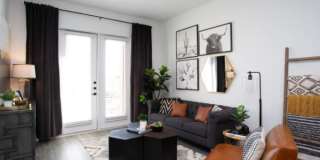 833 C Bar Ranch Trl Gallery 1
