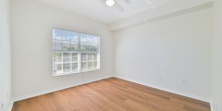 ~2 bed/2 bath UPDATED condo at The Cove on Six Mile Gallery 11