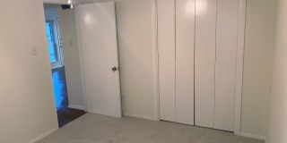 Beautifully Renovated 4/2 One story Georgetown Property. Gallery 16