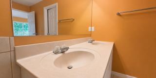 Beautiful 4 Bedroom home Gallery 27