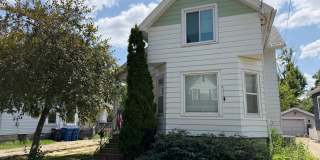 4 Bedroom House in Oshkosh Gallery 1
