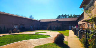 2 Bedroom 1.5 Bath Apt at the Monterey Square Apts NW OKC Gallery 3