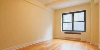 143 E 56th St Gallery 6