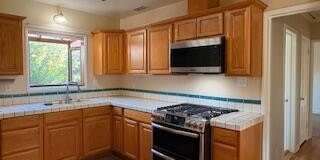 2521 Fairmount Avenue Gallery 5