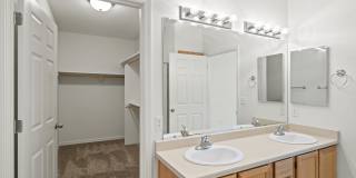 Ridgewood Gallery 17