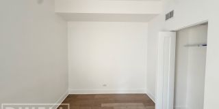 1236 W Hubbard St Gallery 5