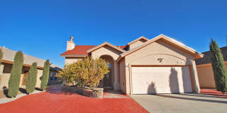 Vibrant 2-Story Home w/ Refrigerated Air for rent Gallery 1