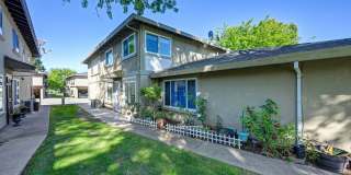 Beautifully Updated 2 Story Unit Gallery 1