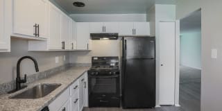 209 at Pickwick Apartments Gallery 16