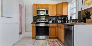 260 NE 45th St Gallery 11