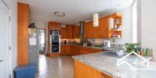 1806 West Grand Ave. Gallery 4