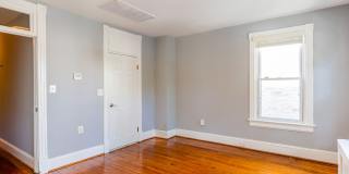 Classic 3 Bedroom Rowhome in Columbia Heights Gallery 54