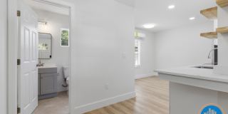 701 W Plaza Pl Gallery 18