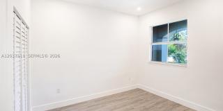 4234 NE 9th St Gallery 16
