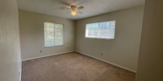 Spacious 3 Bedroom home in Pelican Bay- Golf Course View Gallery 19