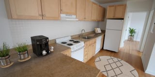 Kenwood Court Gallery 1