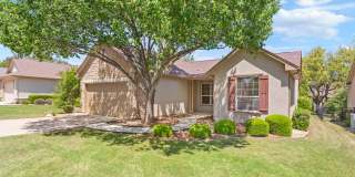311 Dove Hollow Trl-Unfurnished Sun City Rental Available 09/05/2026! Gallery 4