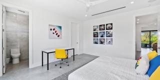 743 S Lake Avenue Gallery 32