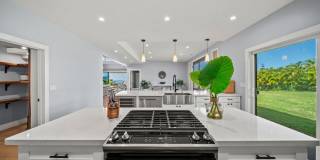 Gorgeous Remodeled Home w/ Private Hot Tube & Ocean Views: Hale Mahina Gallery 14