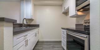 339 S. Ardmore Gallery 7