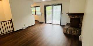 Large 4 Bedroom House in Iowa City Gallery 24