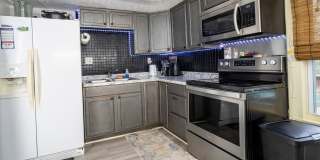 414B Laurens Street NW Gallery 7