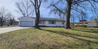 Beautiful, big 3BR rancher with 2 car gar near Lake Shawnee! Gallery 1