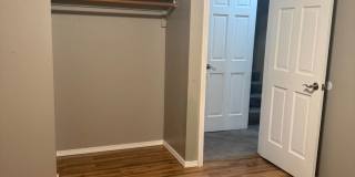 Spacious 4-Bedroom Home in Northpole Area! Spacious 4-Bedroom Home in Northpole Area! Gallery 13