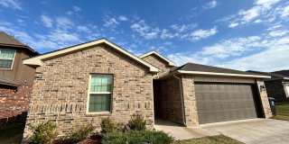 Newer 4 Bed 2 Bath Home in Yukon ****SURREY HILLS ELEMENTARY SCHOOL**** Gallery 1