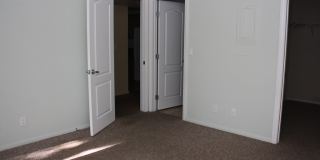 Cute & Cozy Condo Close to UNLV Gallery 13