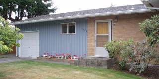 **PENDING APP**Cute 2 Bed 1 Bath Duplex in Tacoma Gallery 1