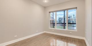 5817 South Calumet Avenue - 1 Gallery 4