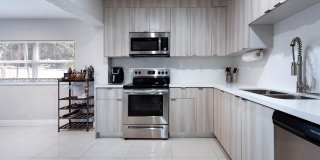 5224 NE 1st Ave Gallery 9