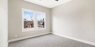 1910 E Houston St - BLDG.4 Gallery 22