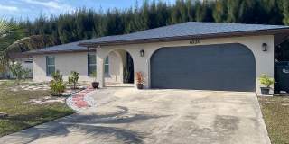 Stunning Remodeled 3BR Home Minutes from Beaches  Shopping Gallery 1