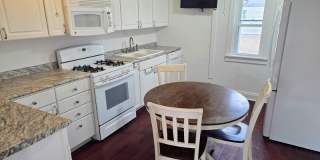 1526 Rapids Street Gallery 6