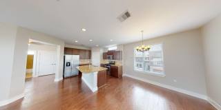 Gorgeous Condo in Edgewick - Minutes from Soco! Gallery 8