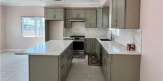 1501 W Delhaven Gallery 5