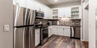 Park Heights by the Lake Apartments Gallery 3