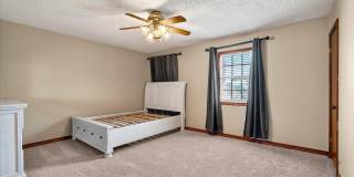 Harts Landing - Right next to the pool! One month half off rent! Gallery 13