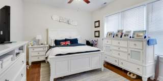 1829 W Leland Gallery 6