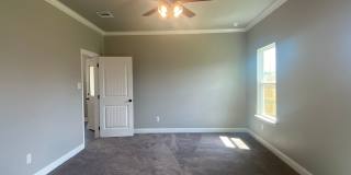 4 BEDROOM,  3 BATH Gallery 11