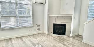 Modern 3 bedroom, 2.5 bathroom Townhome in Mapleleaf! Gallery 11