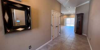 3BR 2Ba Boat Deep Hightop Garage & Colorado River Views Gallery 10