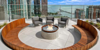 465 North Park Gallery 13