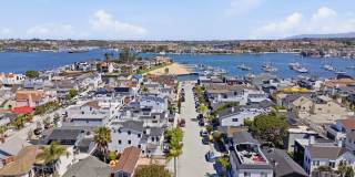 Modern Furnished Balboa Peninsula Beach House with Rooftop Deck Gallery 42