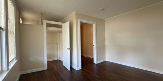 37-41 Jackson Avenue Gallery 4