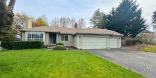 3 Bedroom, 2 Bath Puyallup Home with 3-Car Garage & Spacious Fenced Yard!! Gallery 1