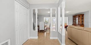 Stunning Waterfront Home - Treasure Island! 3bed| 2bath Gallery 6