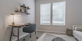 The NinetyNine Gallery 23